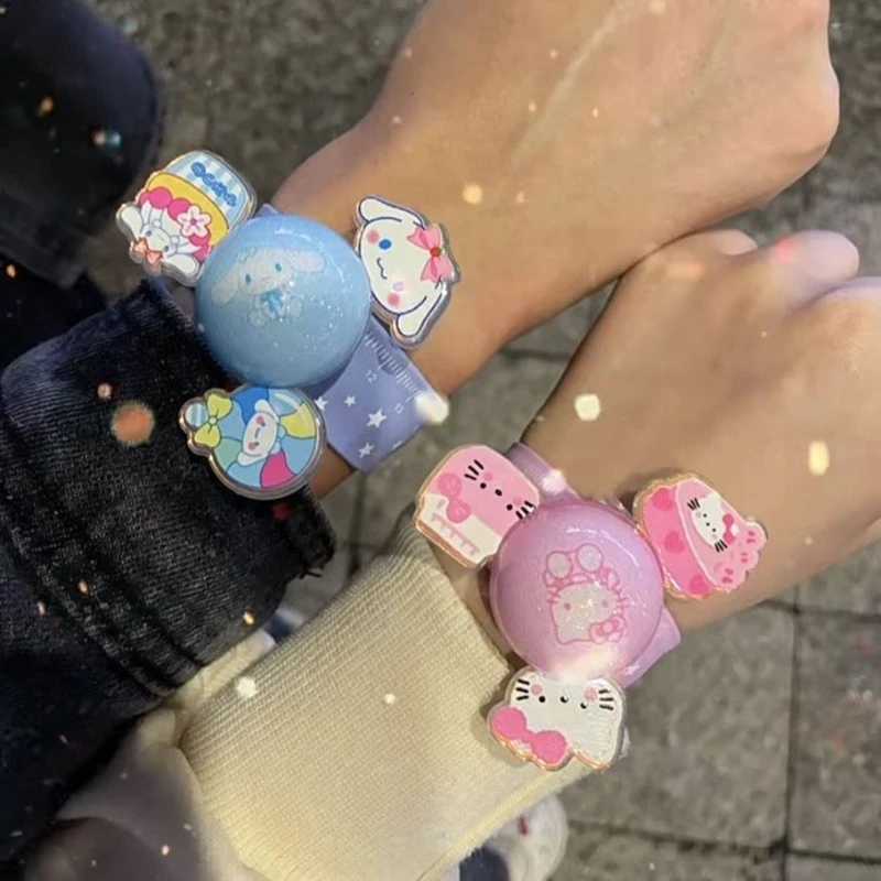 Naujas Sanrio šviečiančios apyrankės Mano Melodija Hello Kitty Pochacco animacinių filmų sukasi šviečiančios apyrankės animacinis žaislas mergina dovana